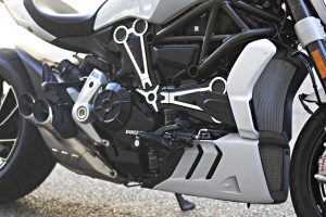 Ducati XDiavel gegen Harley FXDR 114