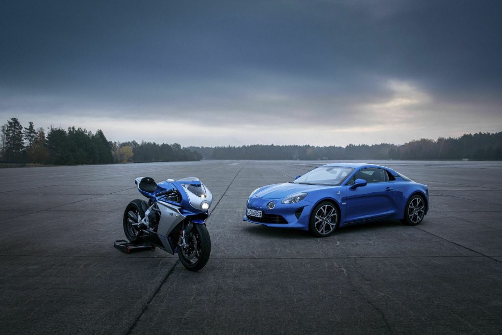 MV Agusta Superveloce Alpine und Alpine A110. Foto: ampnet