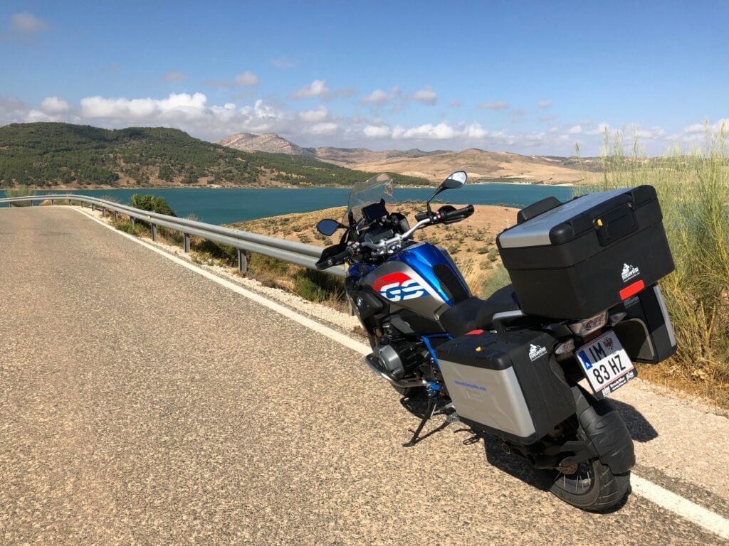 Auf der Andalusien-Tour mit Edelweiss gibt es traumhafte Strassen und ebensolche Ausblicke. 