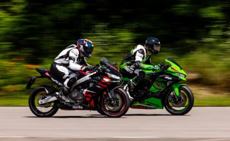 Aprilia RS457 vs. Kawasaki Ninja ZX-4RR